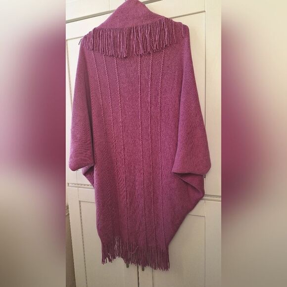 Layers by Lizden OS or M/L soft lavender/ purple open sweater, shrug, fringe - Picture 4 of 7